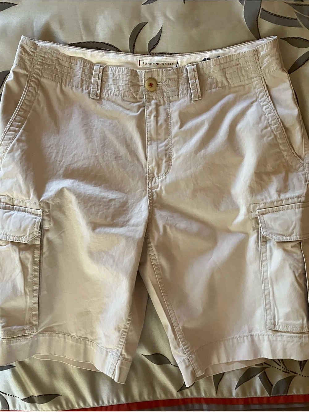 Tommy Hilfiger Beige/Tan Cargo Shorts W34-36